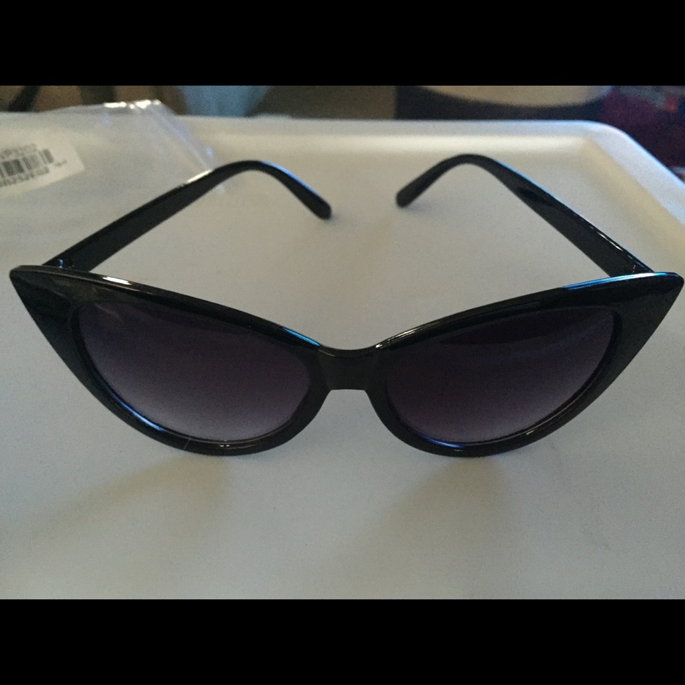 Sun glasses - Picture 4 of 6